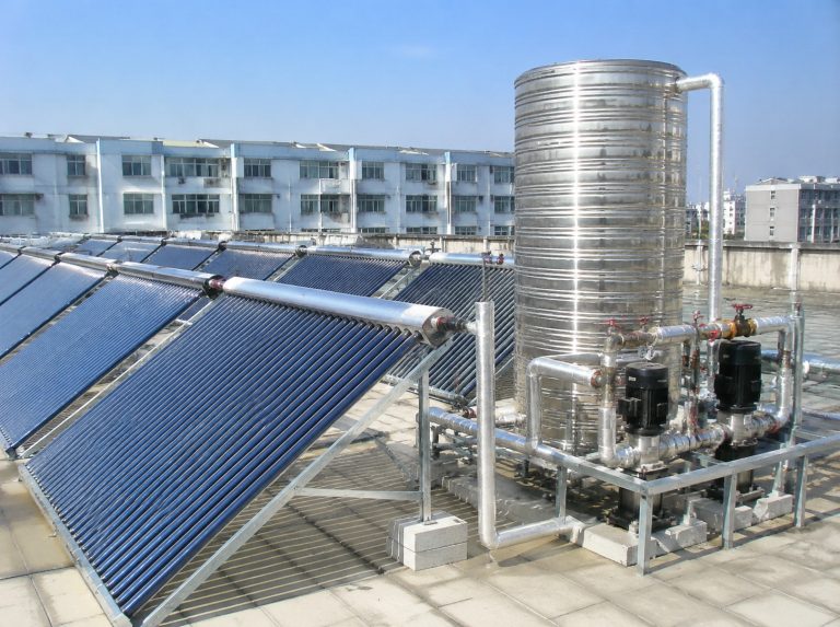 郑州经济技术开发区商用大容量真空管太阳能热水系统